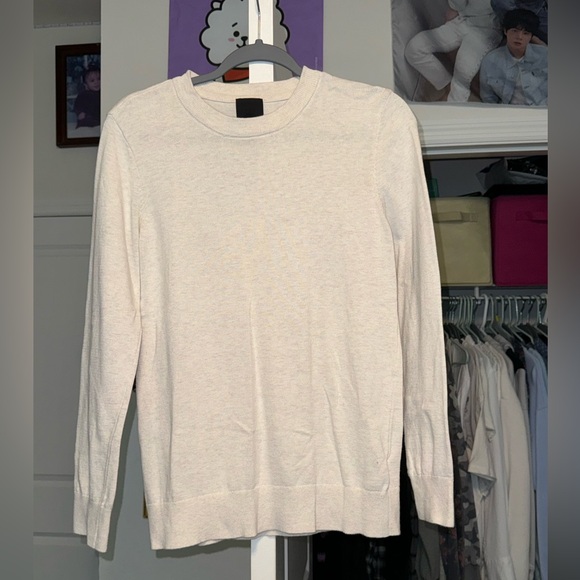 H&M cream sweater, worn once! - Picture 1 of 3